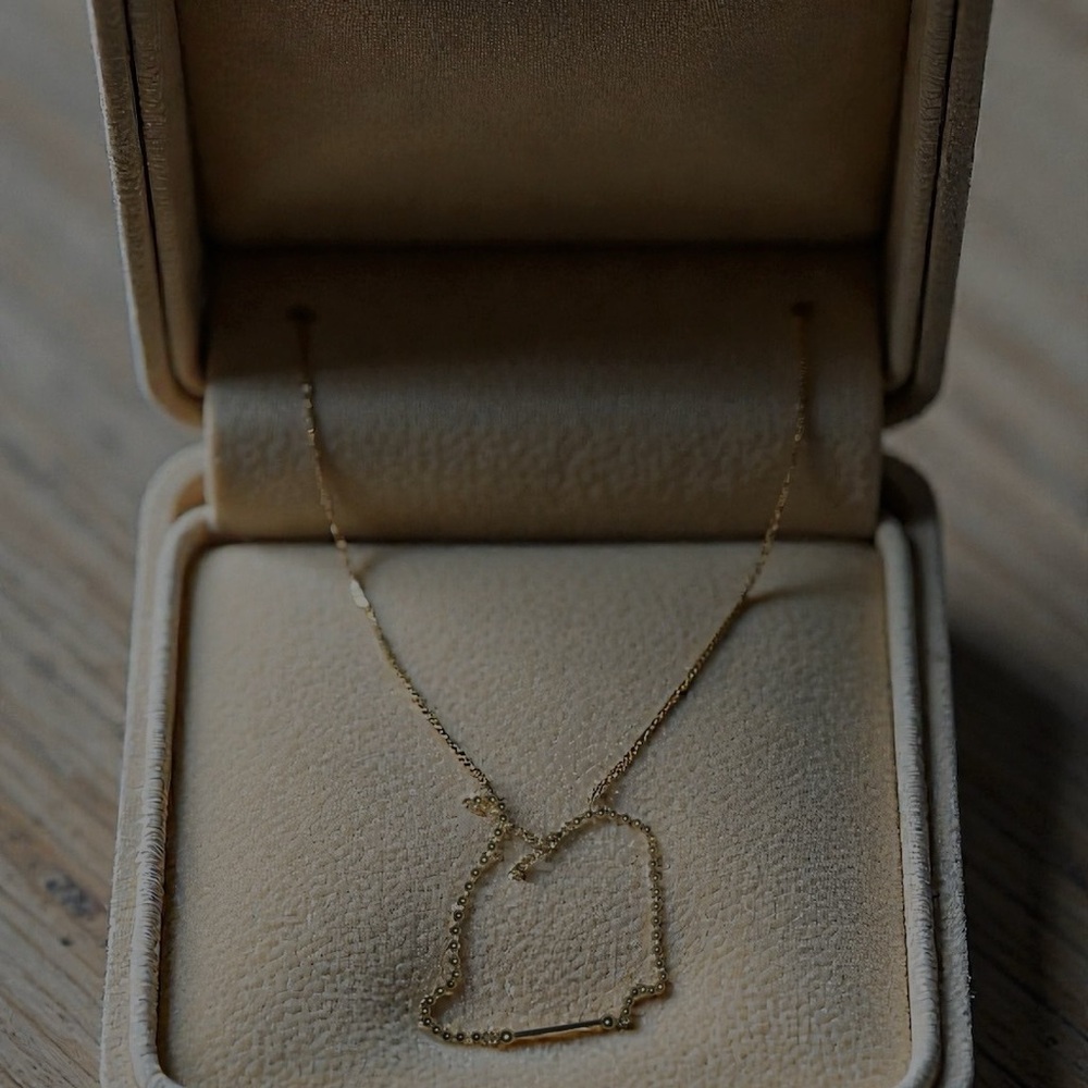 Elegant Gold Necklace 18”
